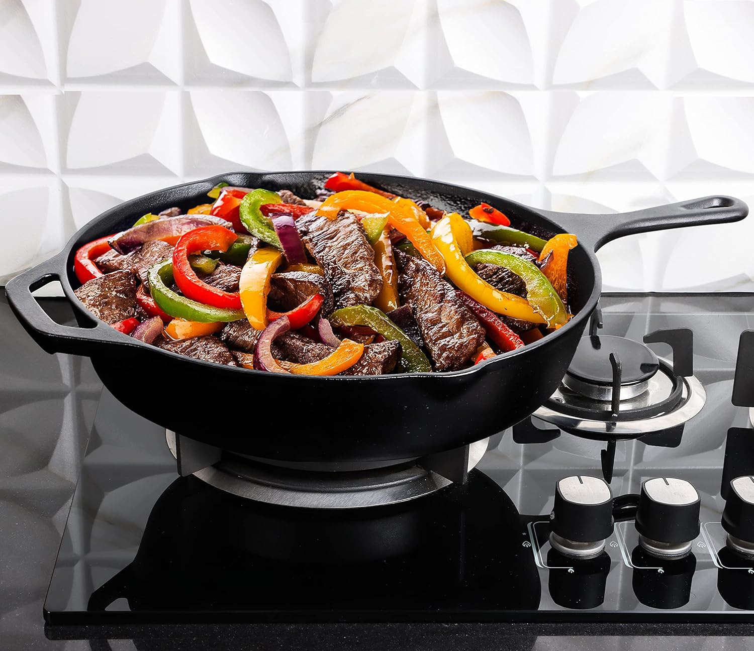 Utopia Kitchen 12-inch Frying Pan in cooking test